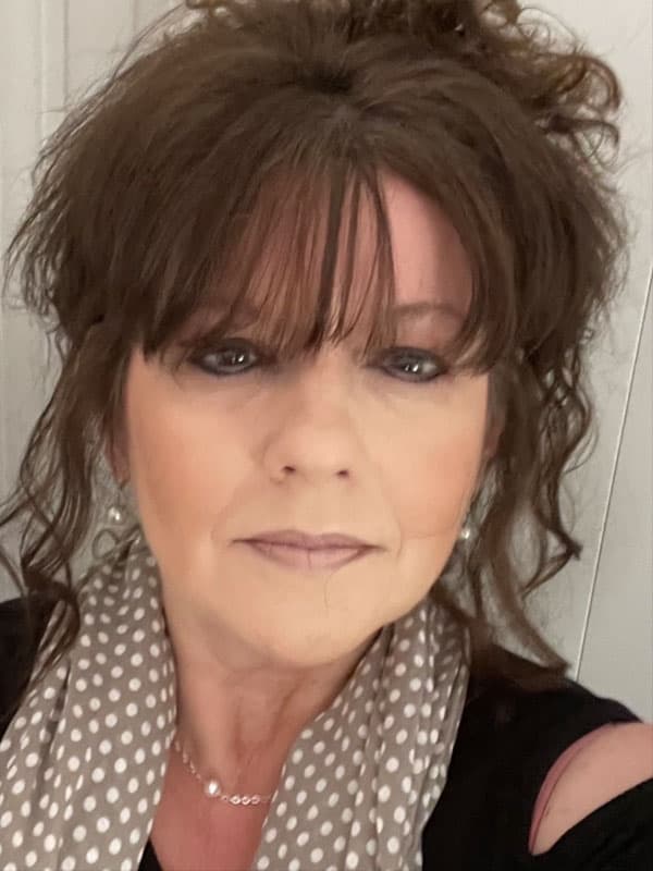 Elizabeth Jucevics's profile image