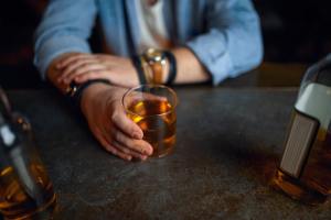 A look at alcohol use disorder: What is it, and how is it treated?
