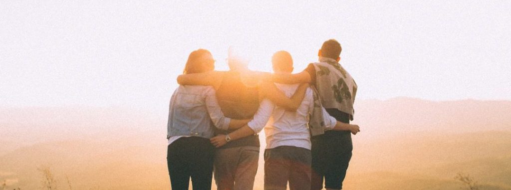 How to Create and Maintain Strong Friendships: 6 Tips