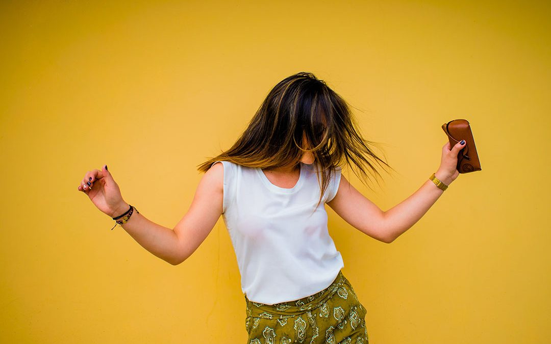 6 Tips for Improving Your Self-Esteem to Relieve Lonely Feelings