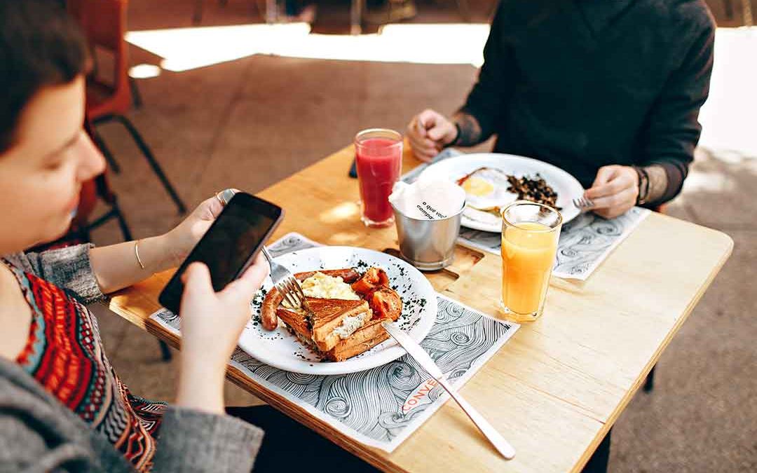 Food tastes better when you’re sitting down (Video)