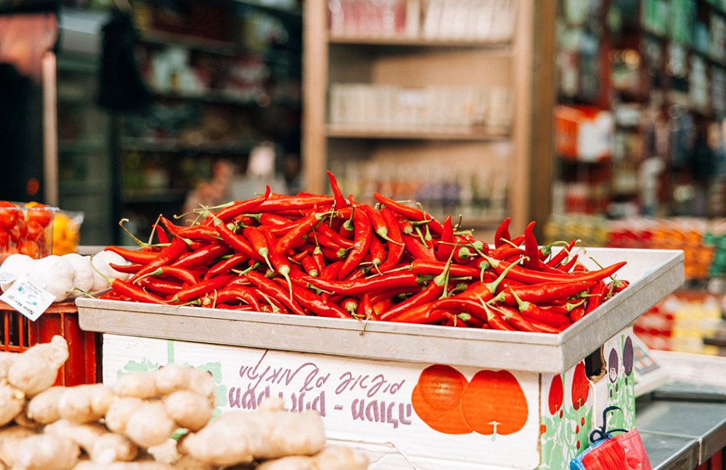 Eating an excessive amount of spicy food might increase risk of dementia; study participants who consumed more than 50 grams of chili a day had double the risk of memory decline