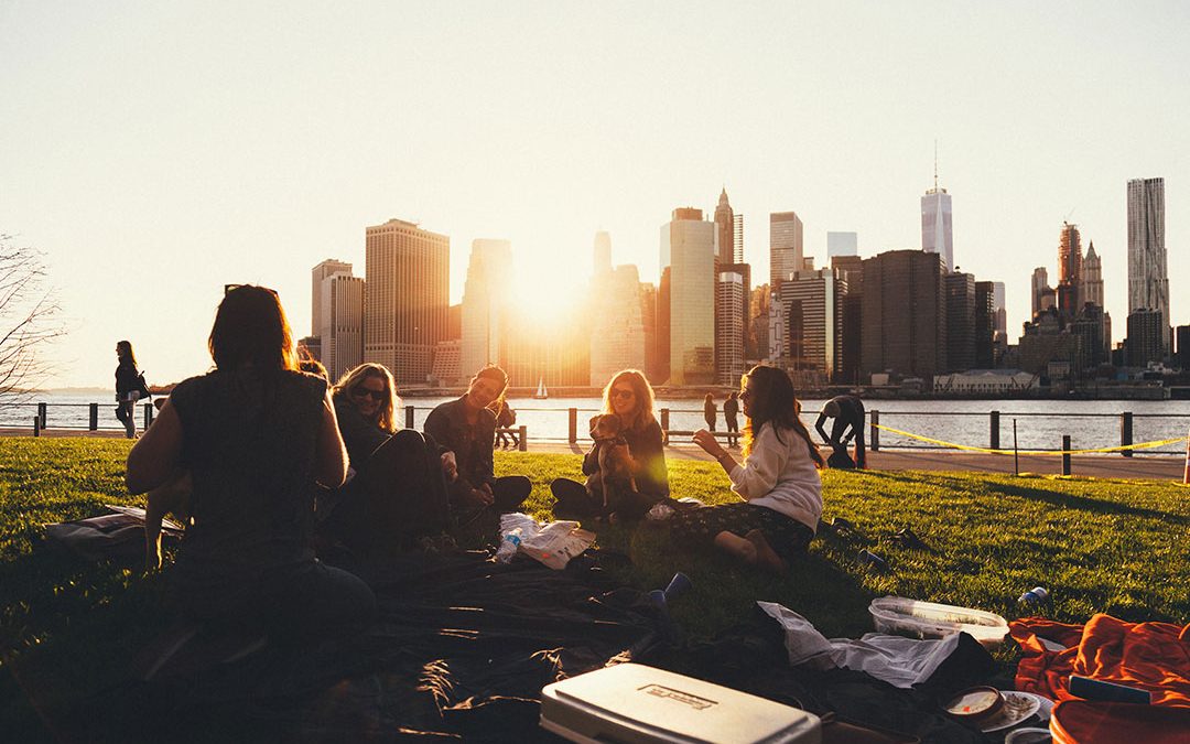 How-to make friends in a new city: 4 tips (Video)