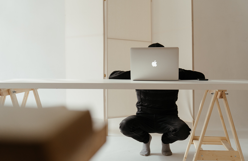 Make Everyone Jealous of Your Desk Space